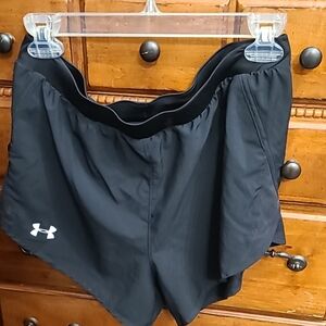 Under Armour women's lined shorts M